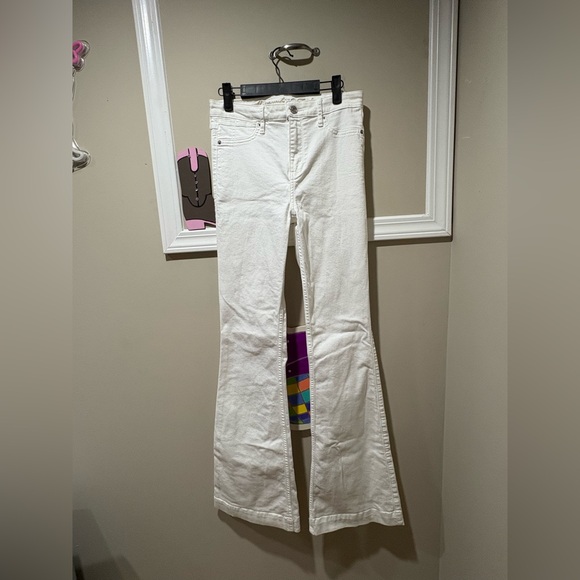Abercrombie & Fitch Denim - Abercrombie & Fitch Cream Flare‎ Jeans